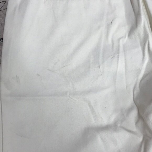 THEORY Basic Tailored Shorts In Ivory - Picture 7 of 7